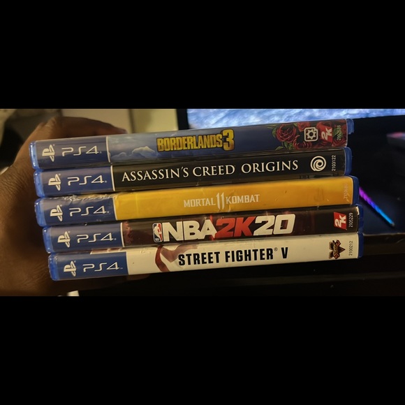 PlayStation 4 - Picture 4 of 4